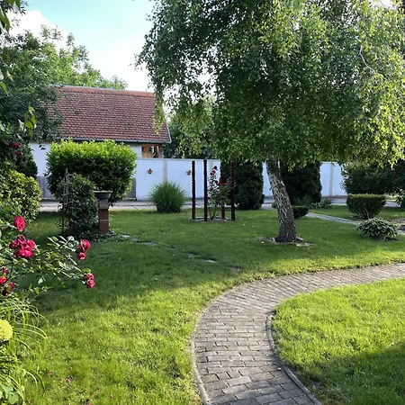 Apartamento Kuria Hurbanovo
